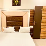 Hotel Sbr Inn